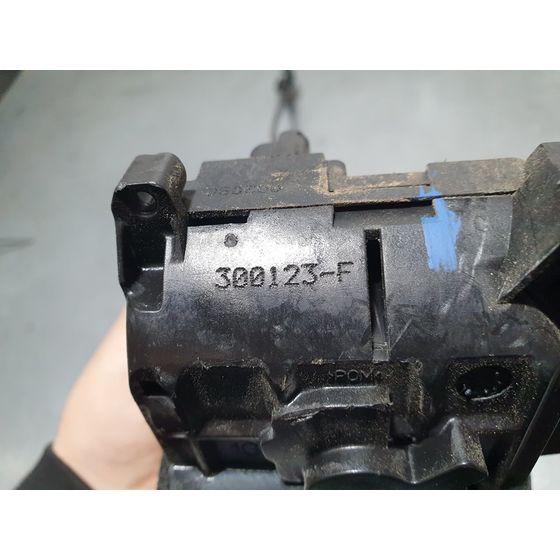 Cerradura Puerta Delantera Izquierda Para Renault Clio Grandtour