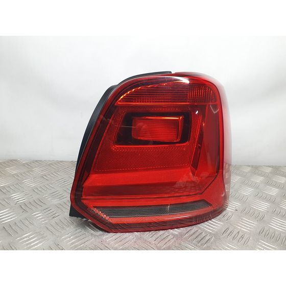Piloto Trasero Derecho Para Volkswagen Polo
