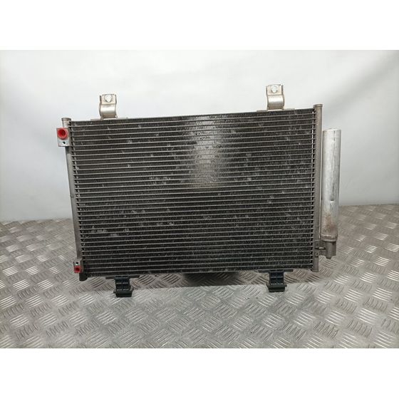 Condensador / Radiador Aire Acondicionado Para Suzuki Swift Berlina