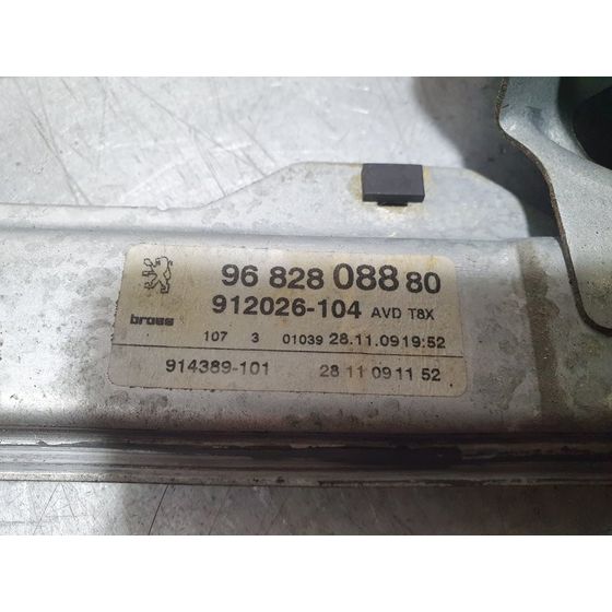 Elevalunas Delantero Derecho para Peugeot 5008