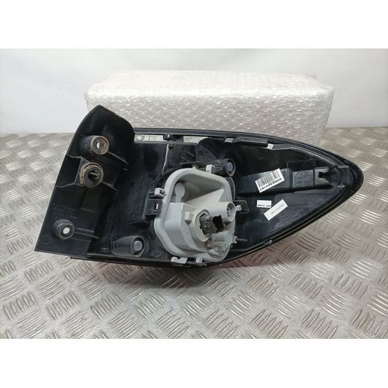 Piloto Trasero Izquierdo Para Renault Captur