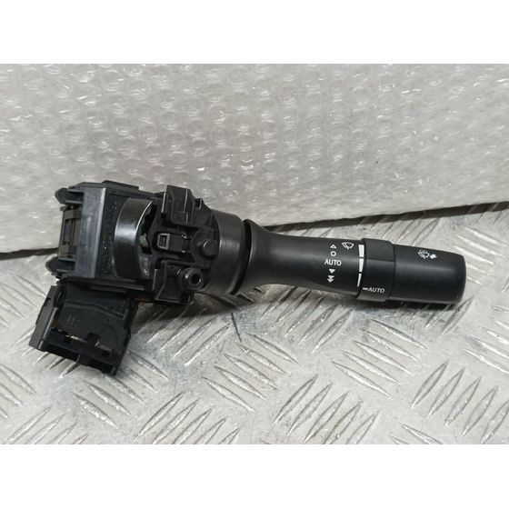 Mando Limpia para Toyota Avensis (T27)