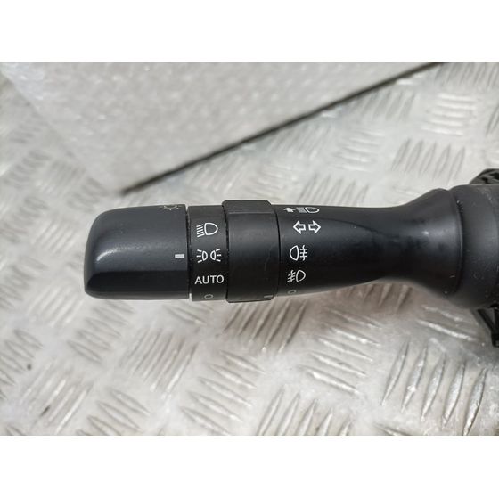 Mando Luces para Toyota Avensis (T27)