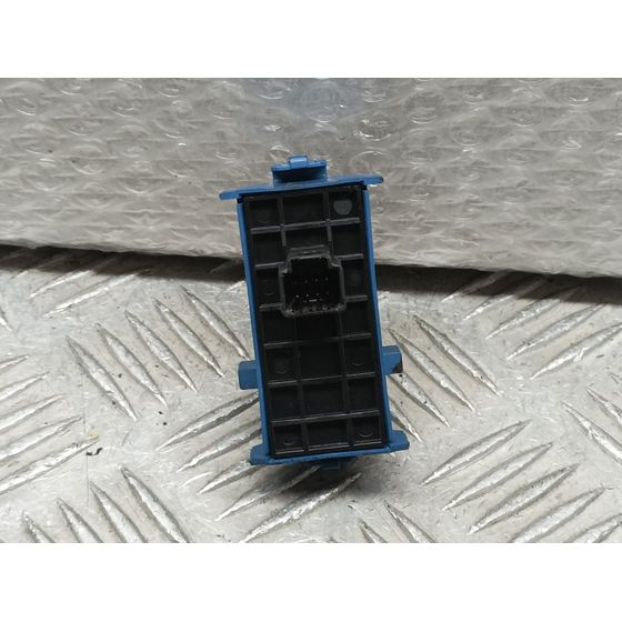 Mando Elevalunas Delantero Derecho Para Toyota Avensis