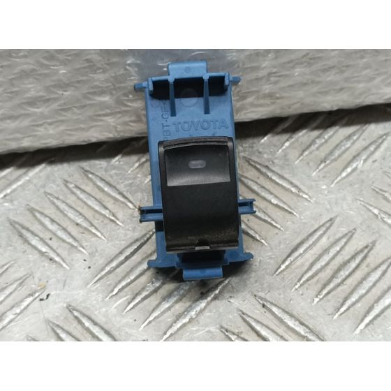 Mando Elevalunas Trasero Izquierdo Para Toyota Avensis