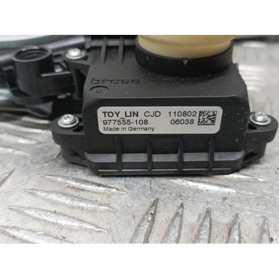 Elevalunas Trasero Derecho Para Toyota Avensis