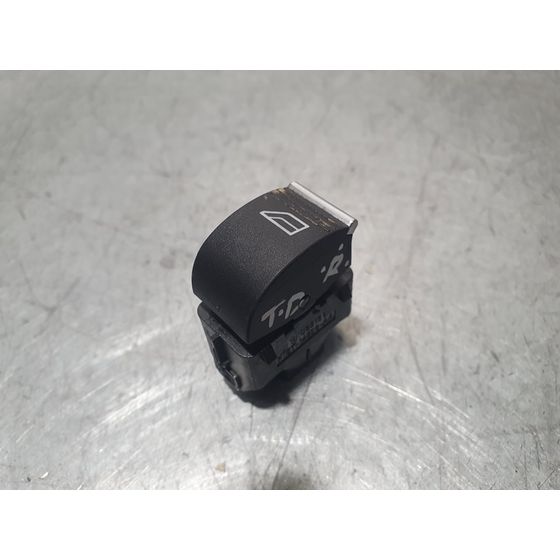 Mando Elevalunas Trasero Derecho Para Ford B-Max