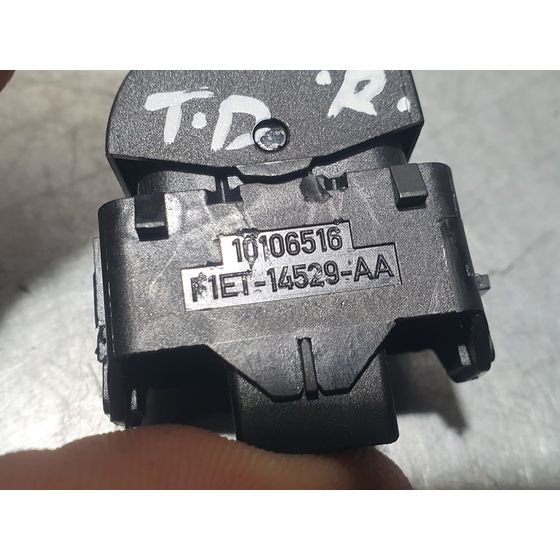 Mando Elevalunas Trasero Derecho Para Ford B-Max
