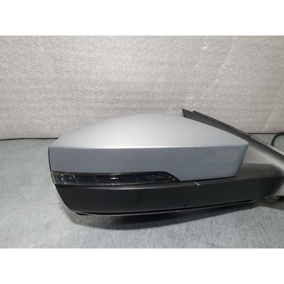 Retrovisor Derecho Para Skoda Octavia Lim.
