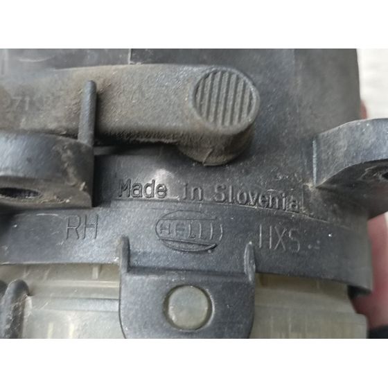Faro Antiniebla Derecho Para Volkswagen Golf V Berlina