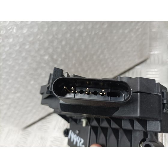 Cerradura Puerta Delantera Derecha Para Ford Focus Lim.