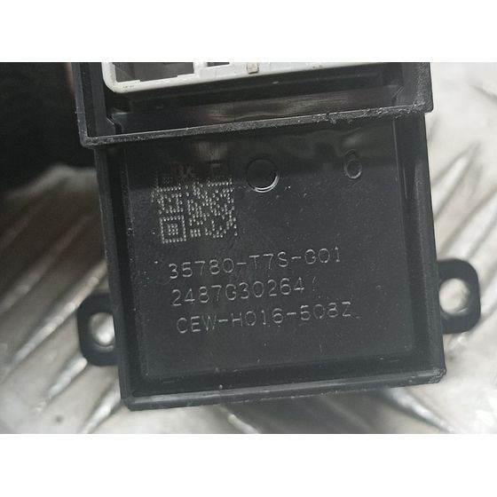 Mando Elevalunas Trasero Izquierdo Para Honda Hr-V