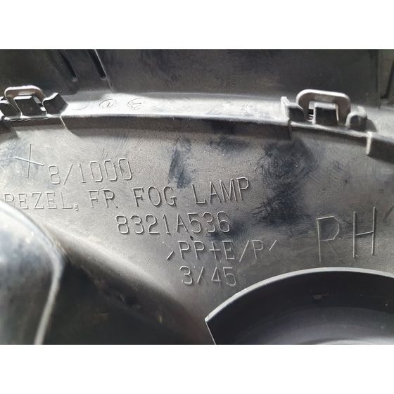 Tapa Antiniebla para Mitsubishi Asx (Ga0W)
