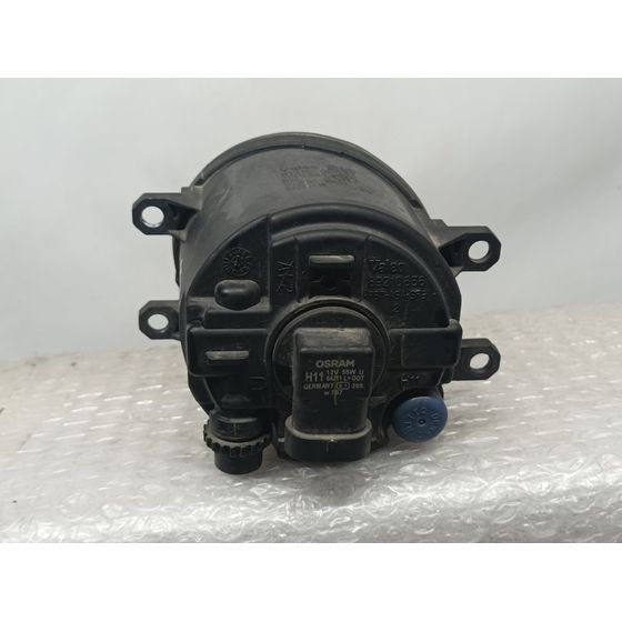 Faro Antiniebla Derecho Para Toyota Auris