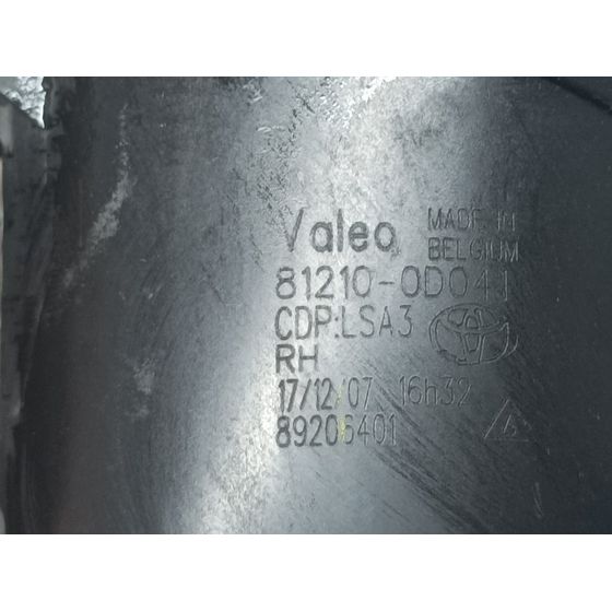 Faro Antiniebla Derecho Para Toyota Auris