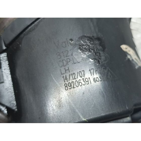 Faro Antiniebla Izquierdo Para Toyota Auris