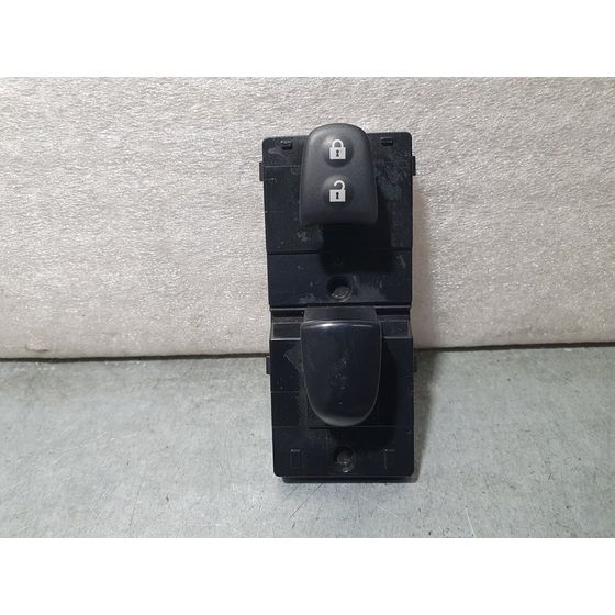 Mando Elevalunas Delantero Derecho Para Nissan Pulsar