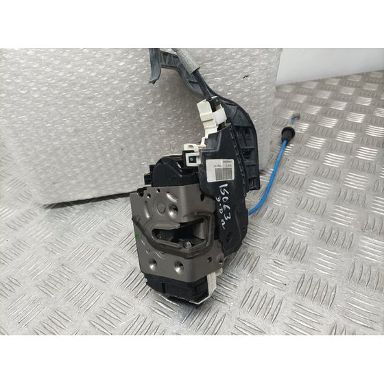 Cerradura Puerta Delantera Derecha Para Mercedes Clase B