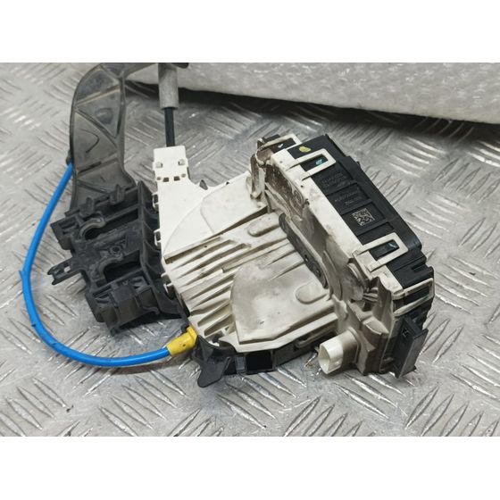 Cerradura Puerta Delantera Derecha Para Mercedes Clase B