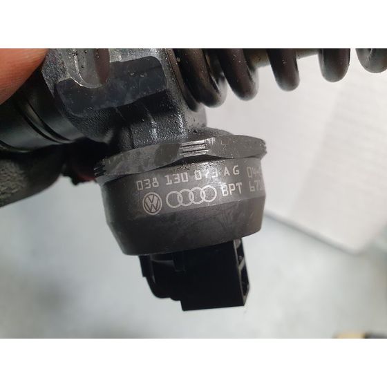 Inyector Para Volkswagen Golf V Berlina