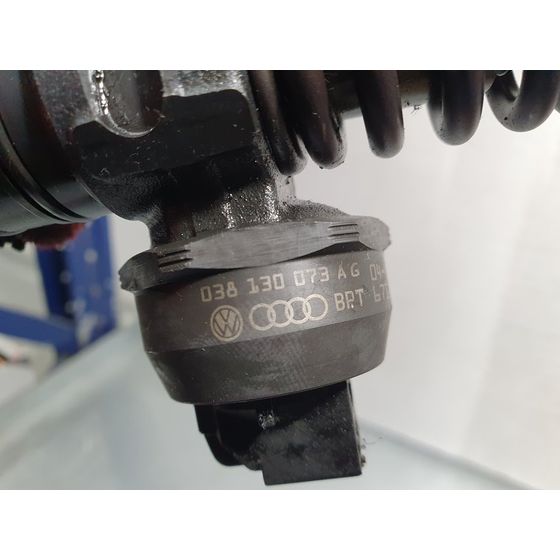 Inyector Para Volkswagen Golf V Berlina