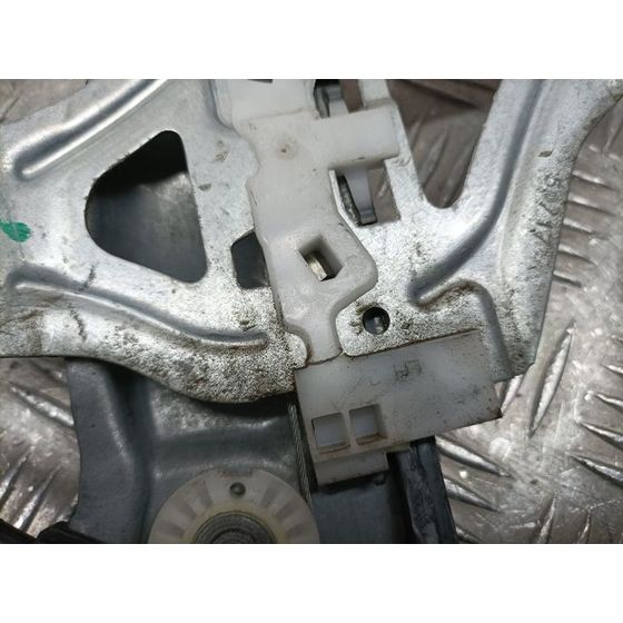 Elevalunas Delantero Izquierdo para Peugeot 108 Top