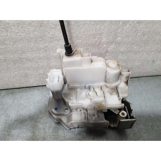Cerradura Puerta Trasera Derecha Para Fiat Tipo Ii Fam