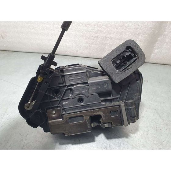 Cerradura Puerta Delantera Derecha Para Volkswagen Golf Vii Lim.