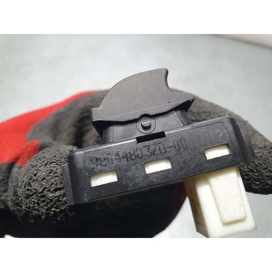 Mando Elevalunas Delantero Derecho para Peugeot 208 (P2)