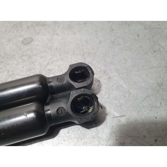 Amortiguadores Maletero / Porton Para Peugeot 308