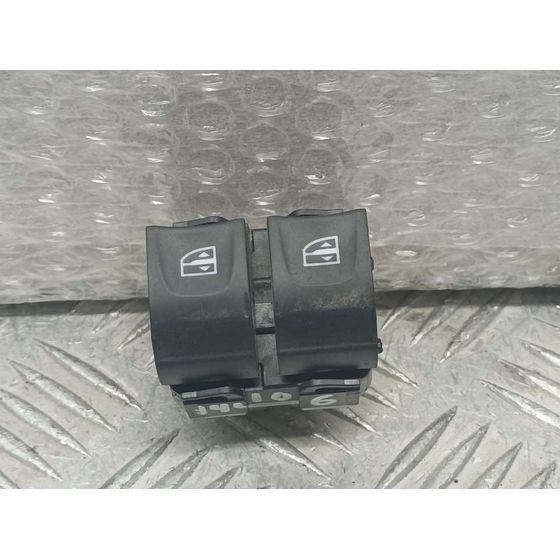 Mando Elevalunas Delantero Izquierdo para Dacia Sandero