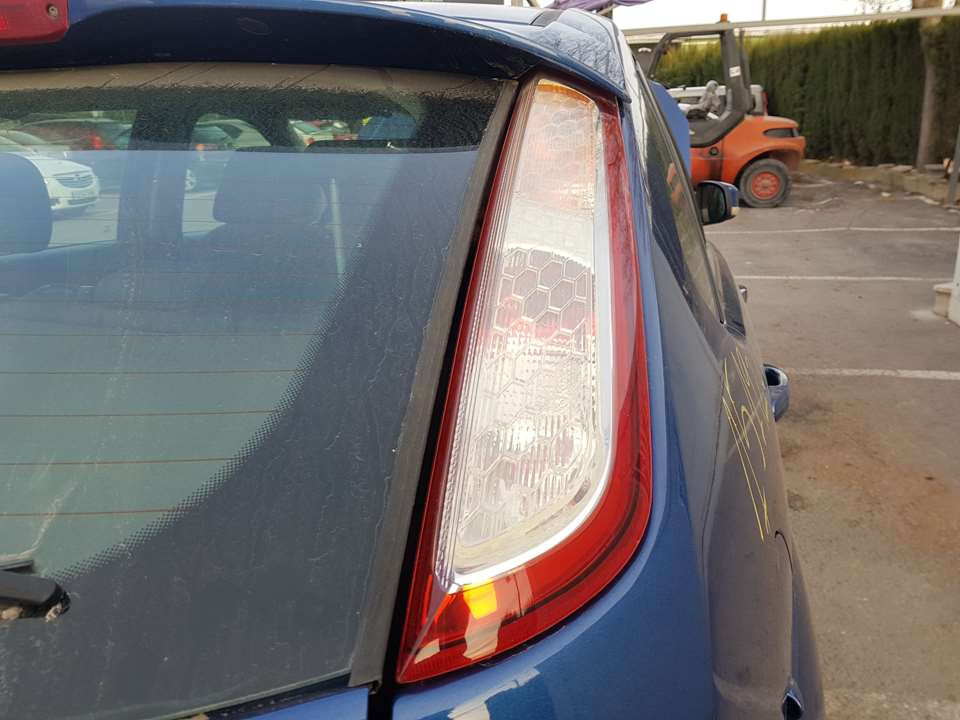 Piloto Trasero Derecho Para Ford Focus Lim.