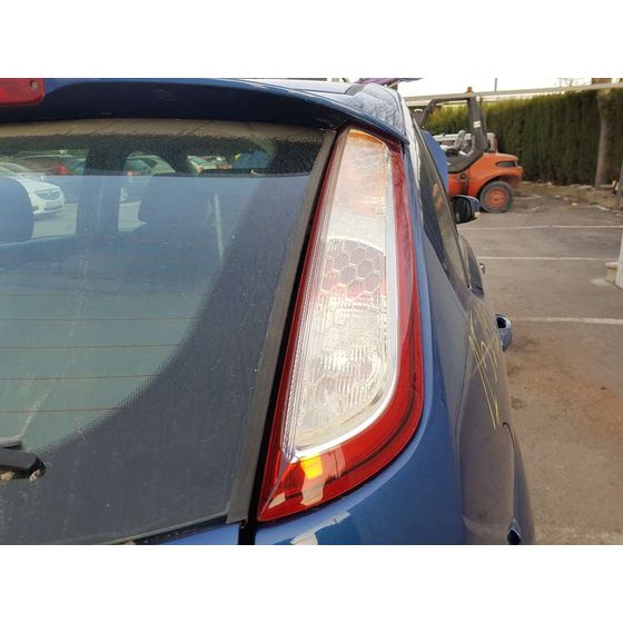 Piloto Trasero Derecho Para Ford Focus Lim.