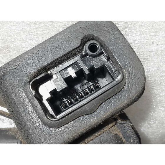 Cerradura Puerta Delantera Derecha Para Volkswagen Polo