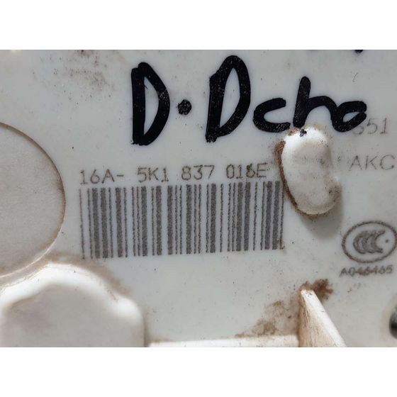 Cerradura Puerta Delantera Derecha Para Volkswagen Polo