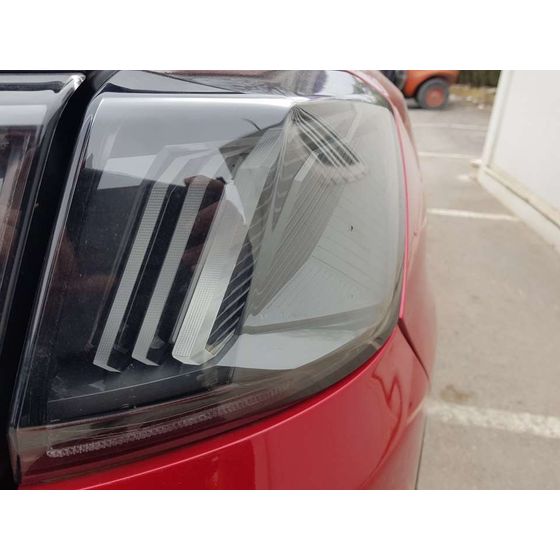 Piloto Trasero Derecho Para Peugeot 3008