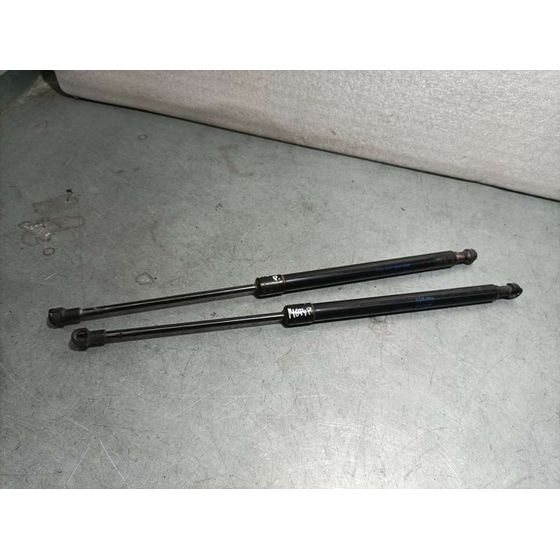 Amortiguadores Maletero / Porton Para Nissan Micra V
