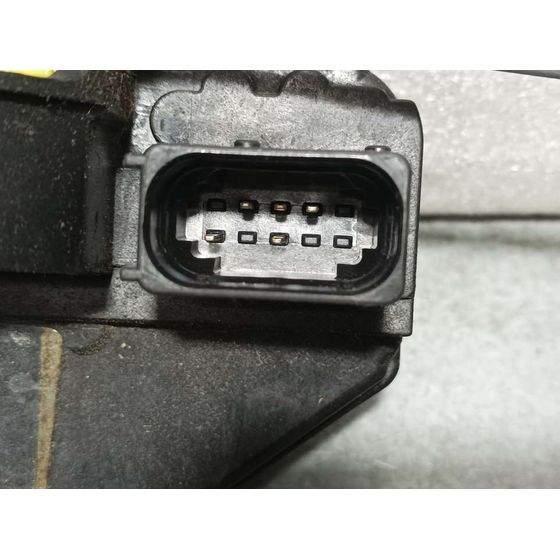 Cerradura Puerta Delantera Izquierda Para Chevrolet Cruze Hatchback