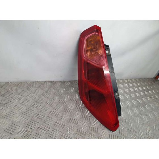 Piloto Trasero Izquierdo Para Fiat Grande Punto