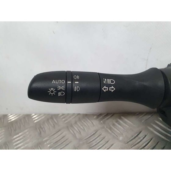 Mando Luces Y Limpia Para Nissan Micra V