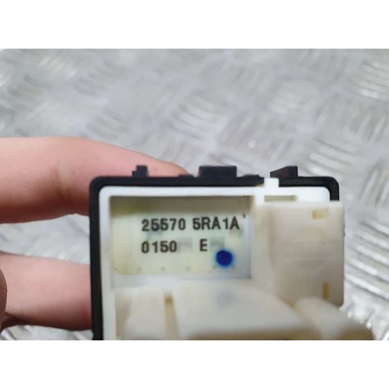 Mando Retrovisor Para Nissan Micra V