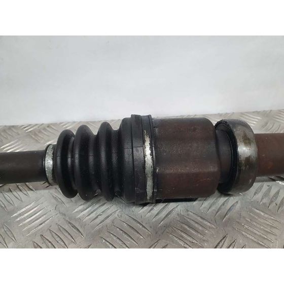 Transmision Delantera Derecha Para Ford Focus Berlina