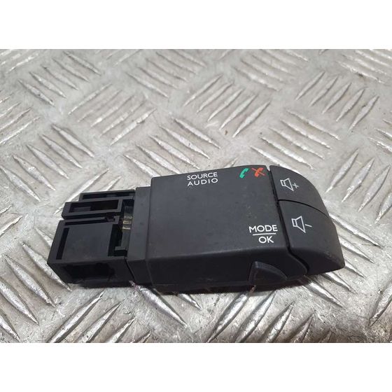 Mando Multifuncion Para Renault Clio Iv