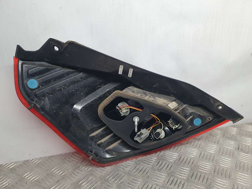 Piloto Trasero Derecho Para Ford Fiesta