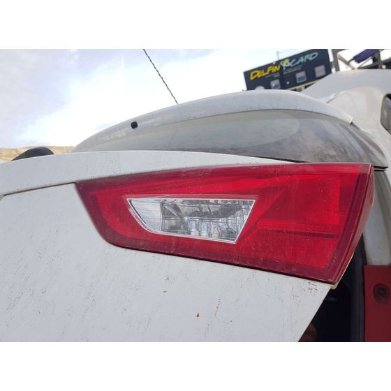 Piloto Trasero Derecho Para Toyota Auris