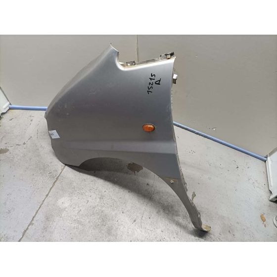 Aleta Delantera Izquierda Para Hyundai H 1 Starex