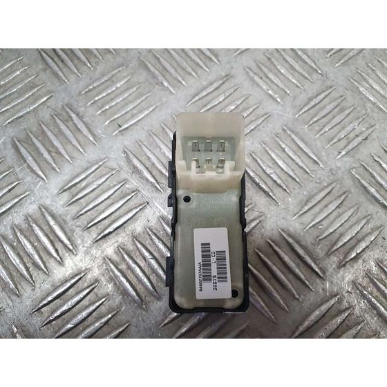 Mando Elevalunas Trasero Derecho para Dodge Avenger