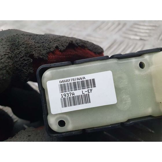 Mando Elevalunas Trasero Izquierdo Para Dodge Avenger