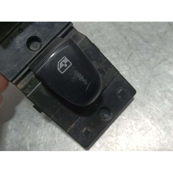 Mando Elevalunas Delantero Derecho Para Renault Kadjar