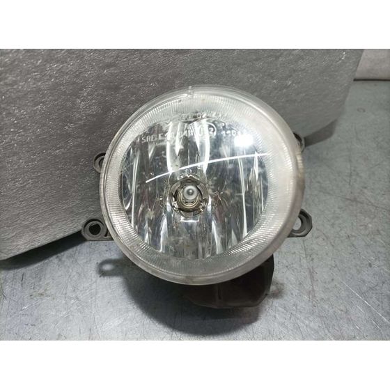 Faro Antiniebla Derecho Para Toyota Auris